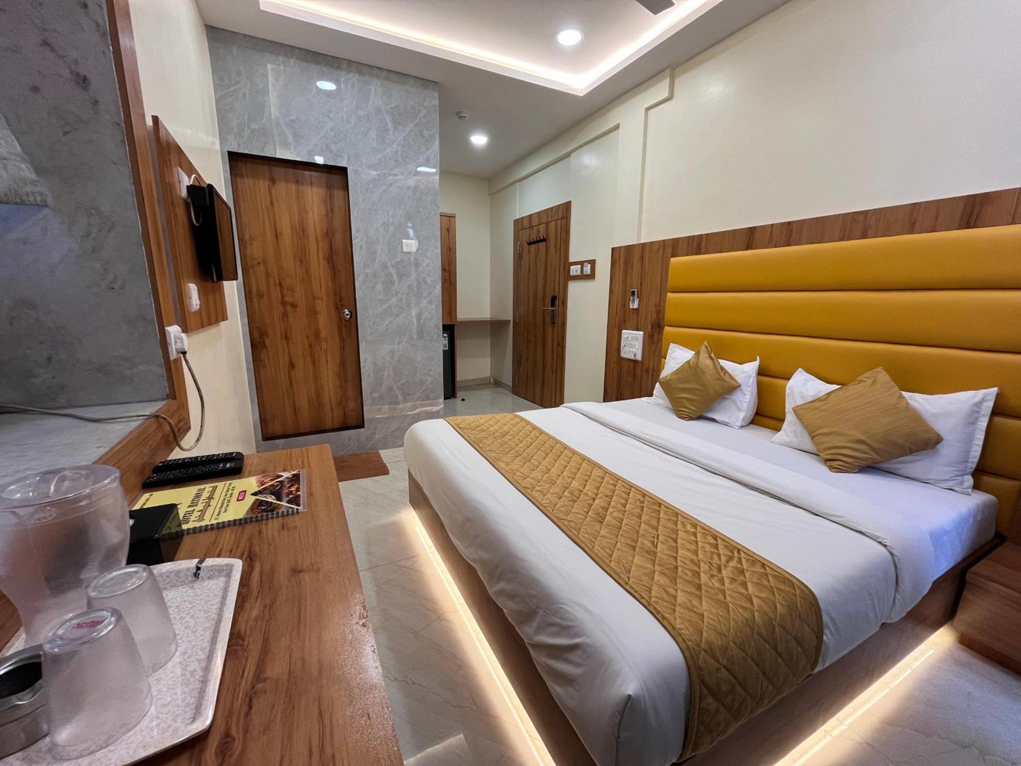 Hotel National - Grant Road Mumbai Exterior photo