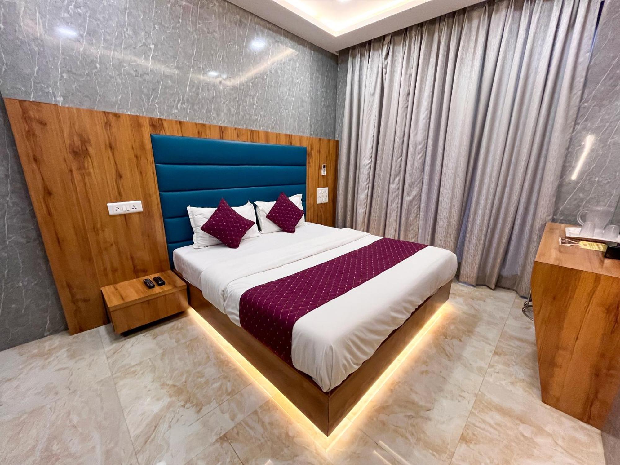 Hotel National - Grant Road Mumbai Exterior photo